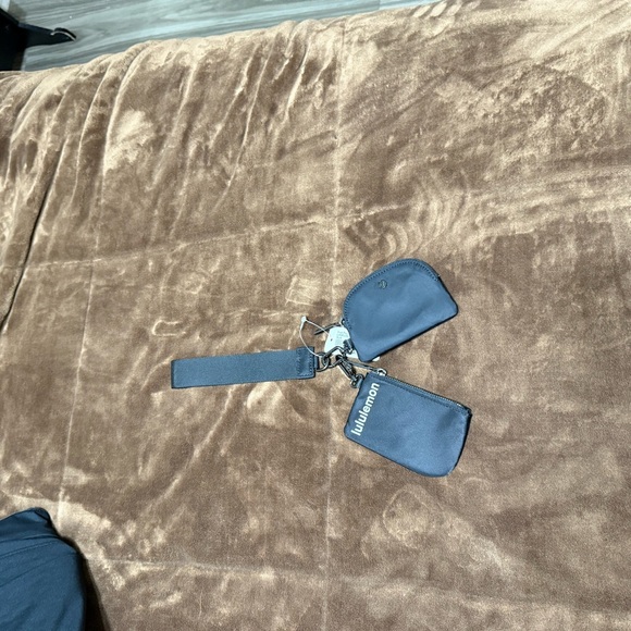 NWT Lululemon Dual Pouch Miami Wristlet and Card Holder - Picture 8 of 8